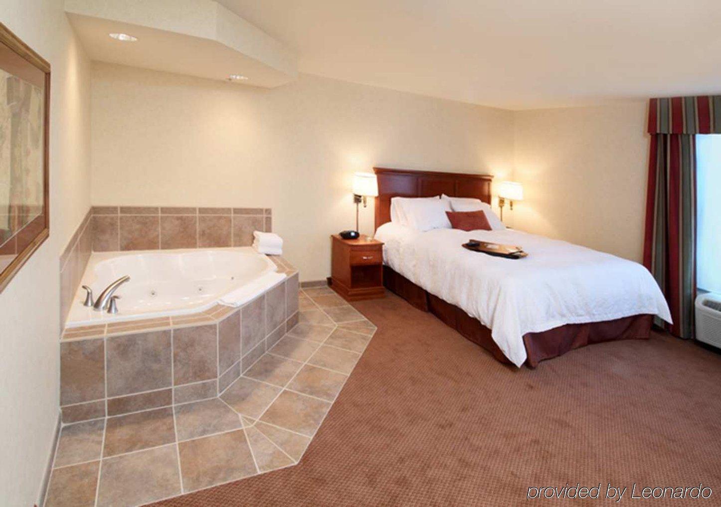 Hampton Inn Belle Vernon Cameră foto